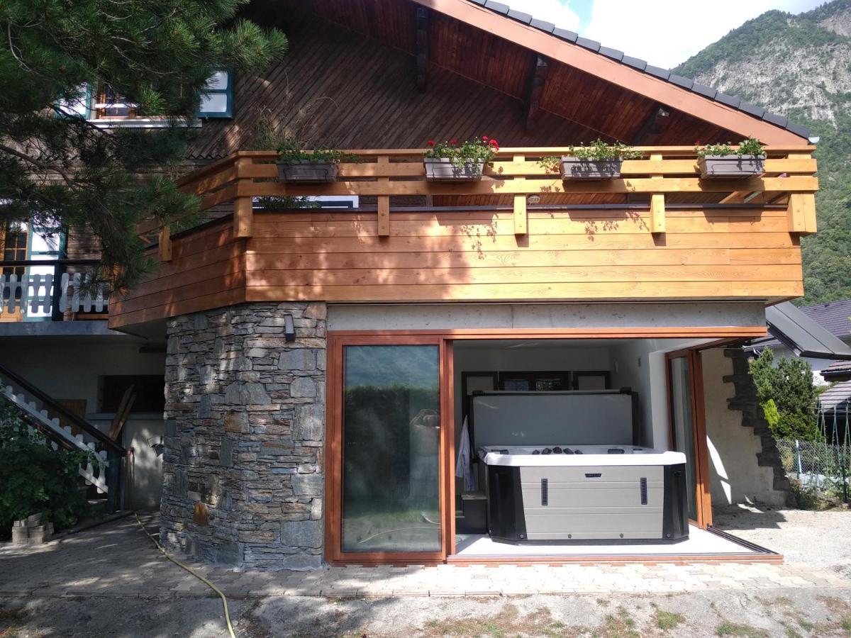 Bed and Breakfast La Marmotte De La Tour Zewnętrze zdjęcie